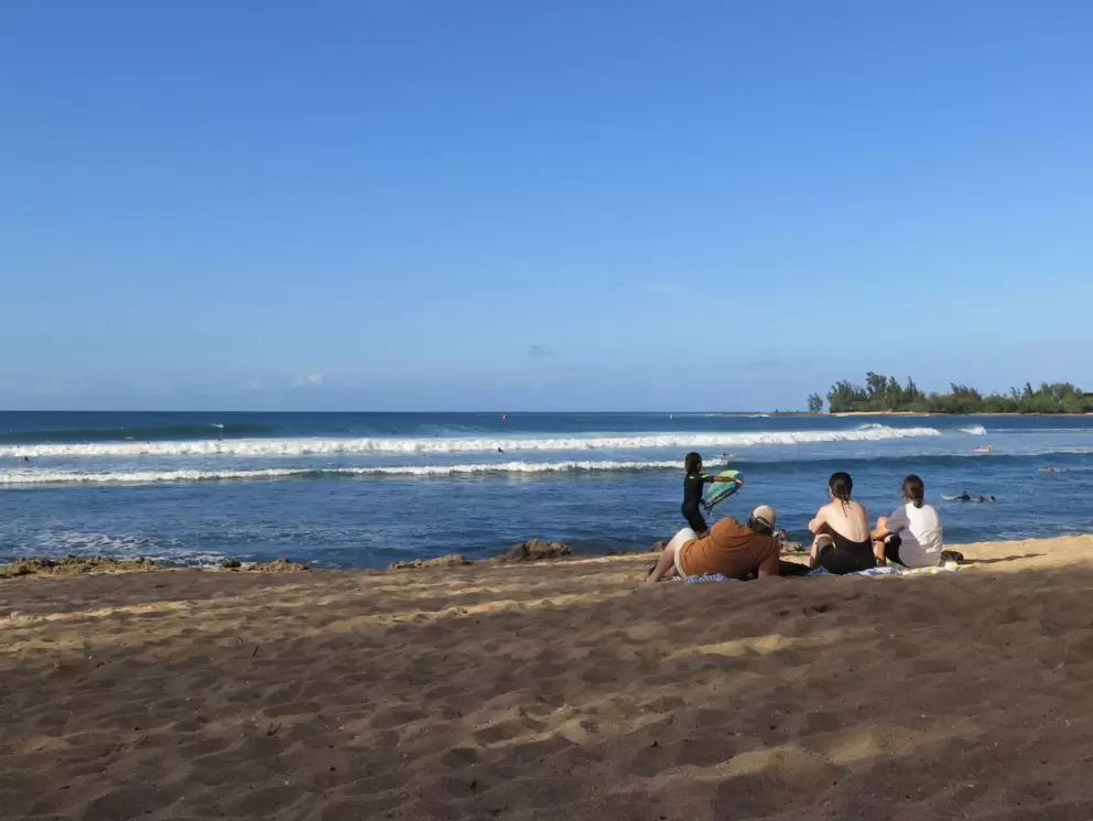 Lazy afternoon at the surf contest.