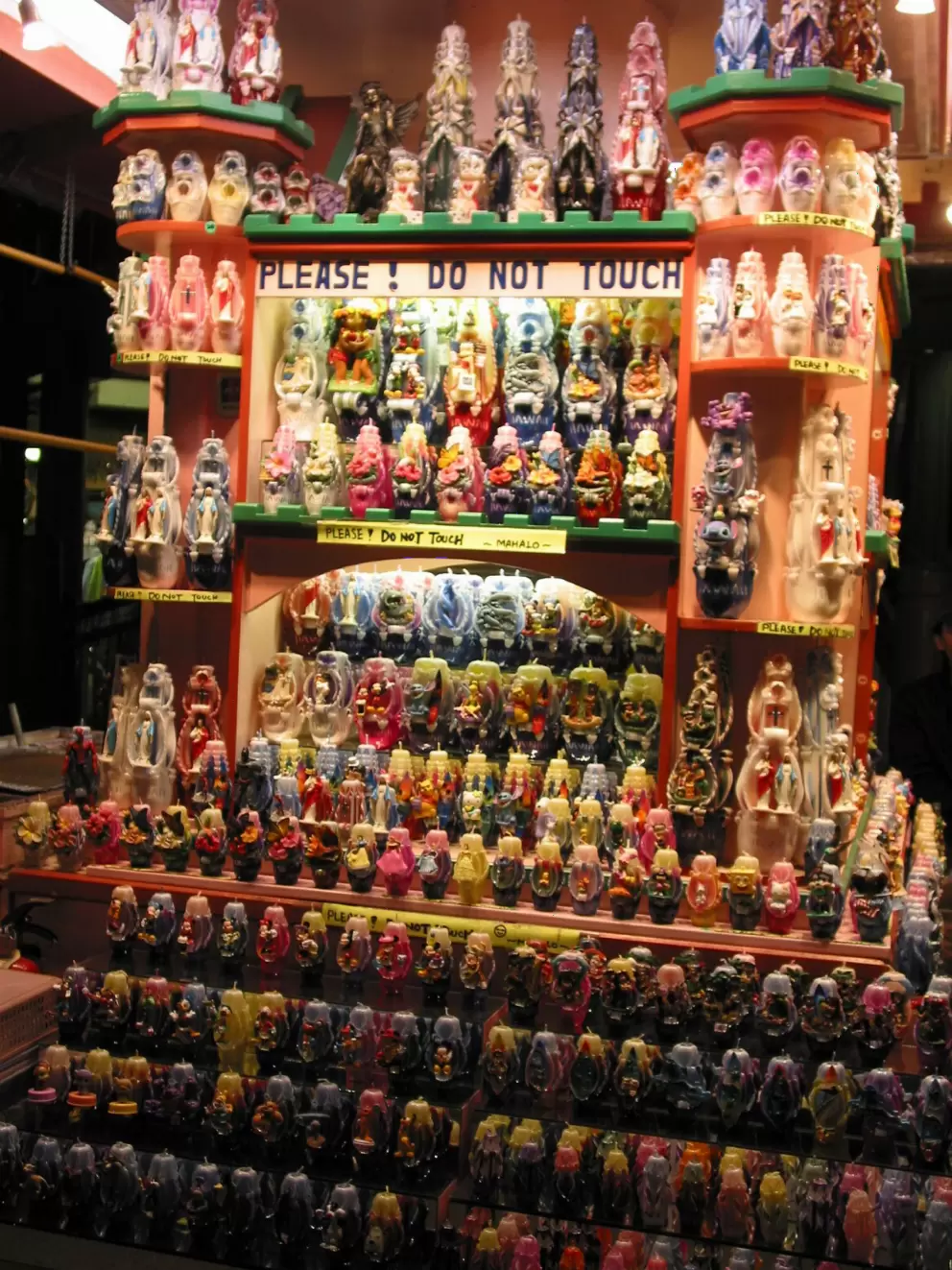 Historical photo: A candle stall at the International Marketplace, before it became a high-end mall.