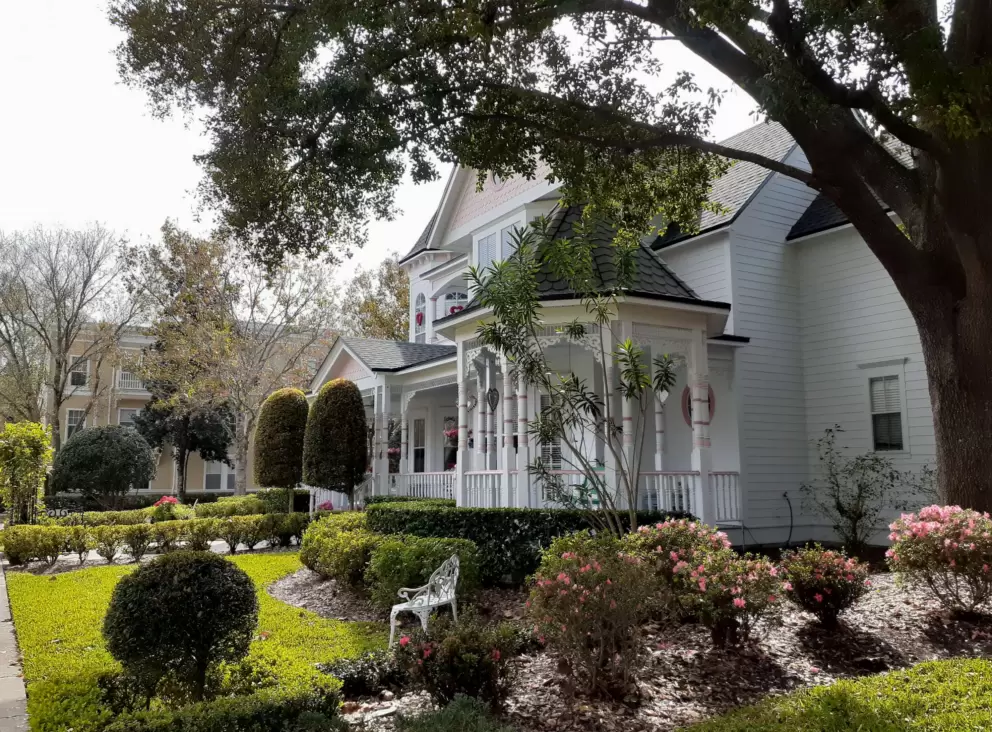 Beautiful house on a street  off Greenbrier Ave. 