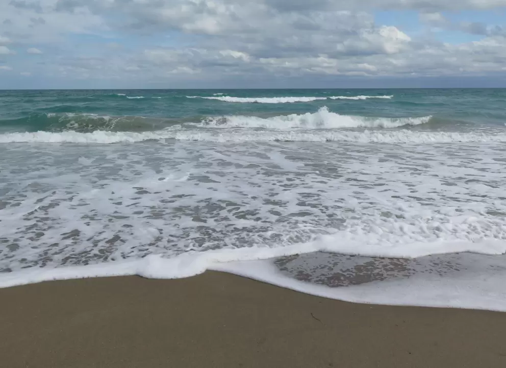 Even on a cold winter day the water is an amazing color!