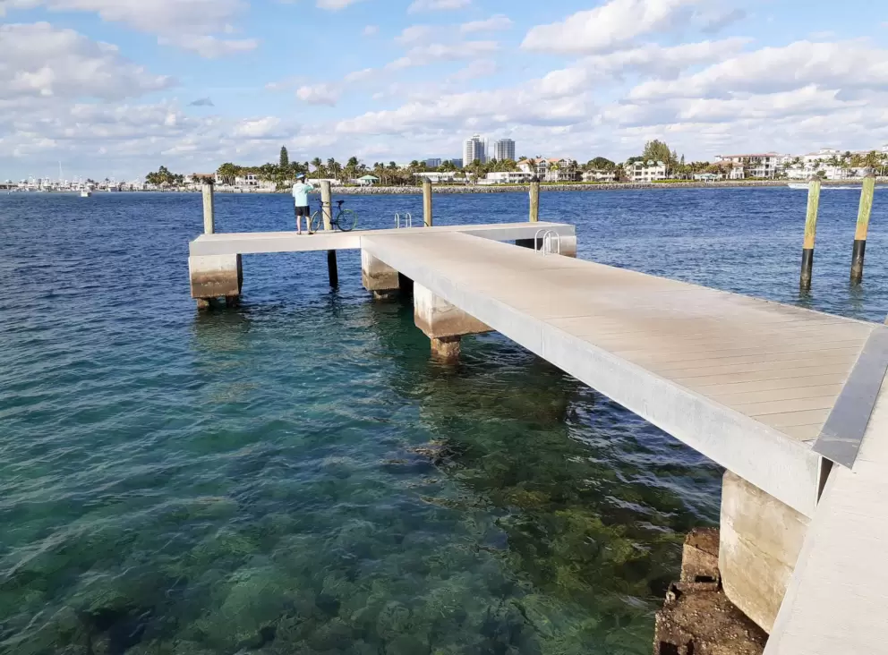The clear water- you can see everything!
