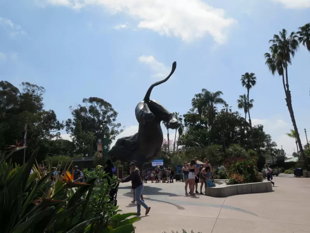 Lion sculpture outside the zoo.