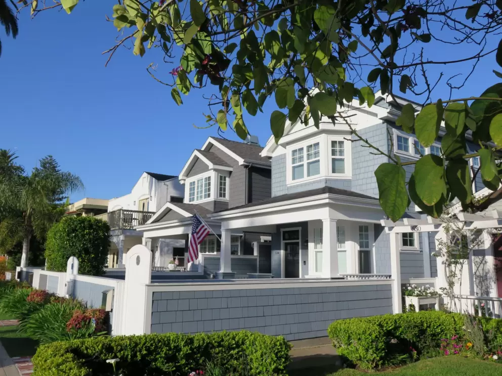 Cute houses with bay windows on Orange Ave.