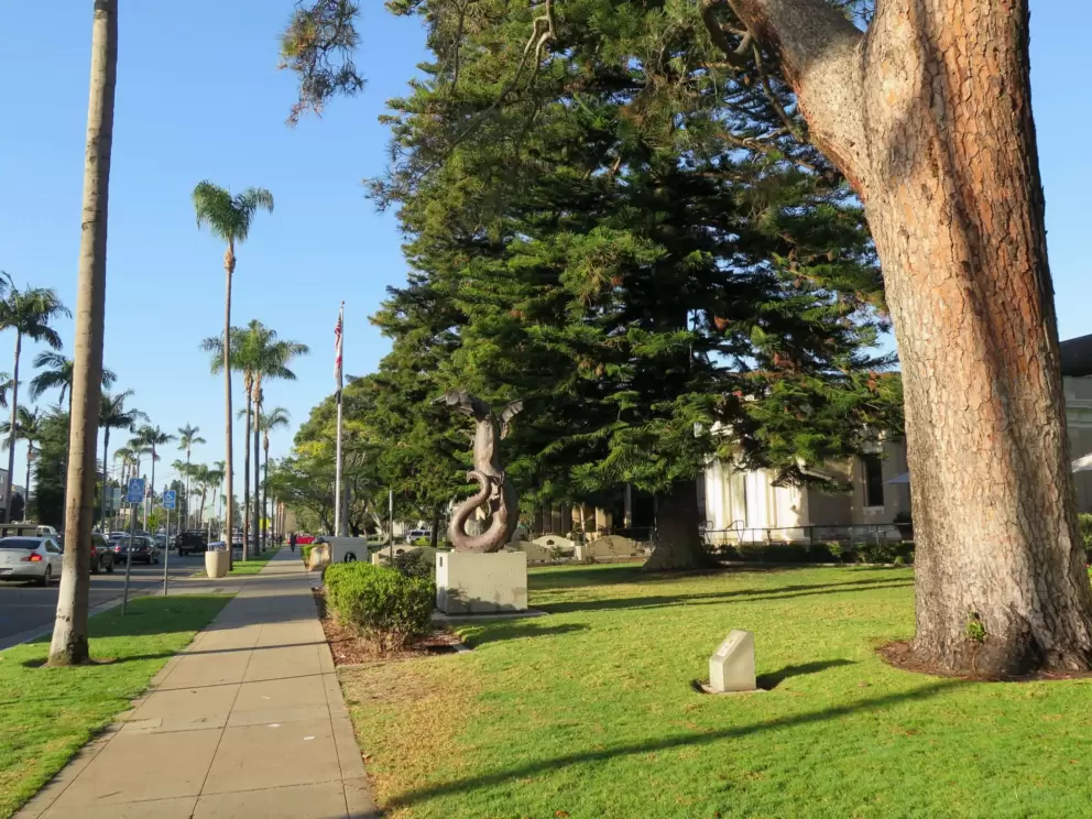 Morning stroll on Orange Ave.