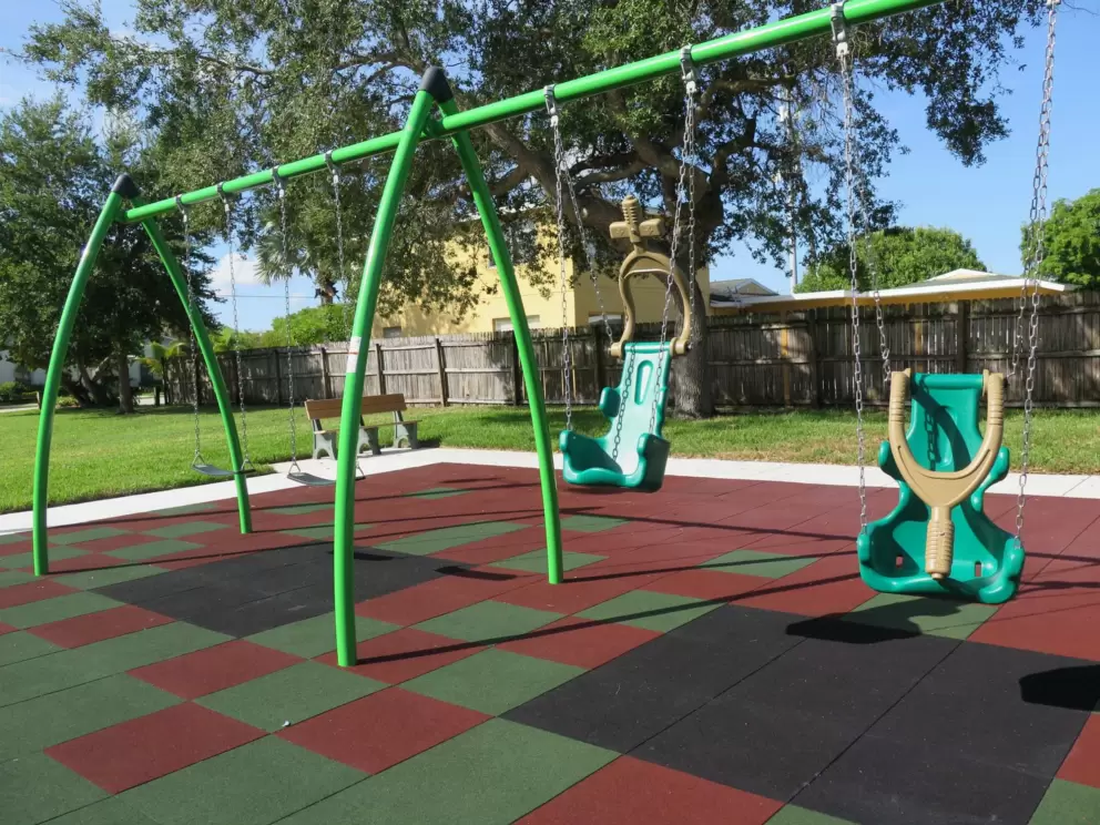 Lots of swings to choose from.