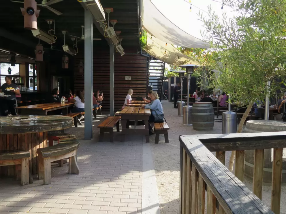 Station Tavern has a good vibe.
