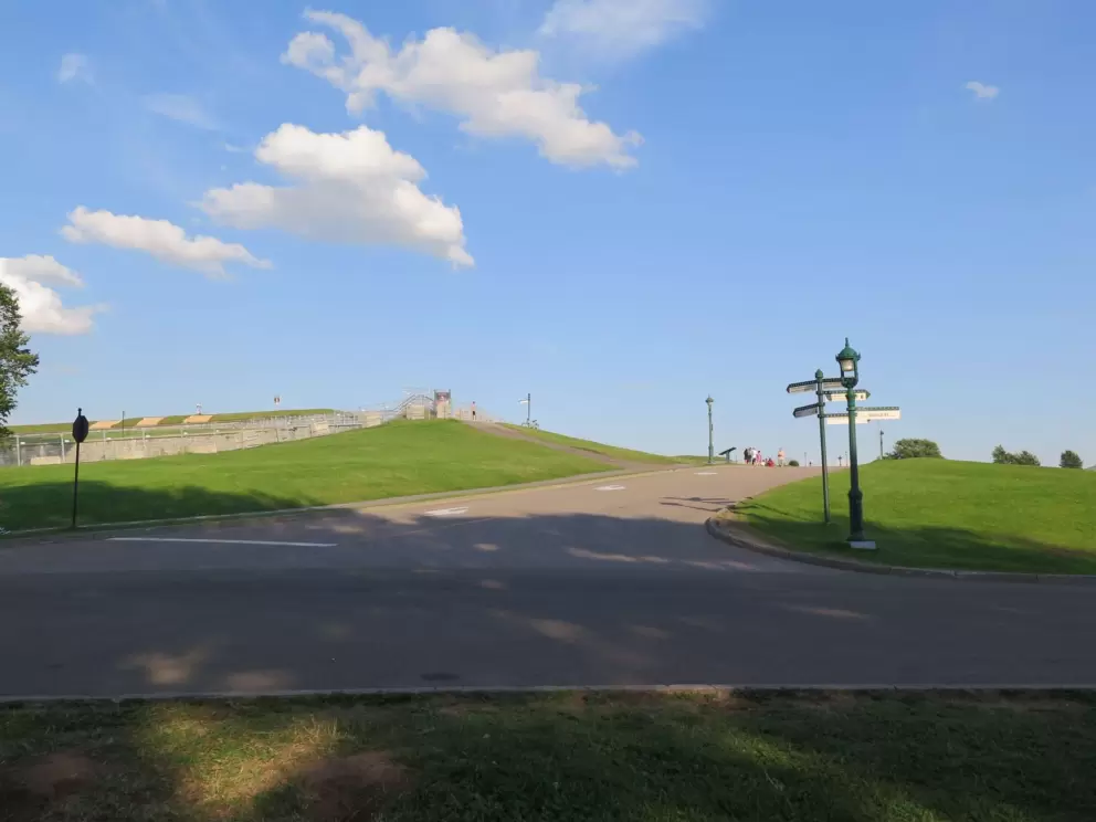 The citadel is hidden inside a hill, Cap Diamant, next to Plains of Abraham. 