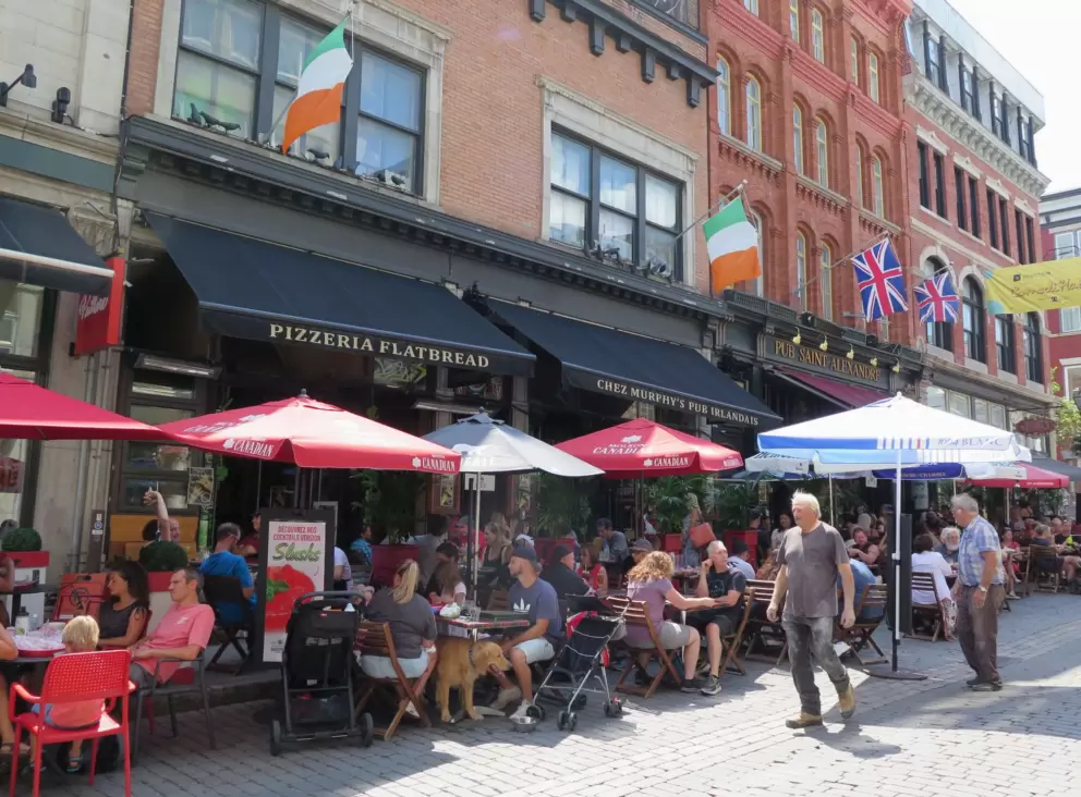 Pleasant outdoor dining.