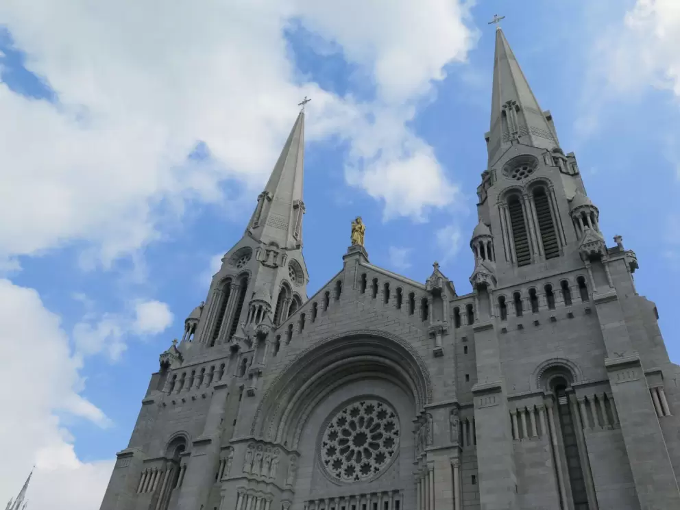 The top of the basilica, and its rose window. 