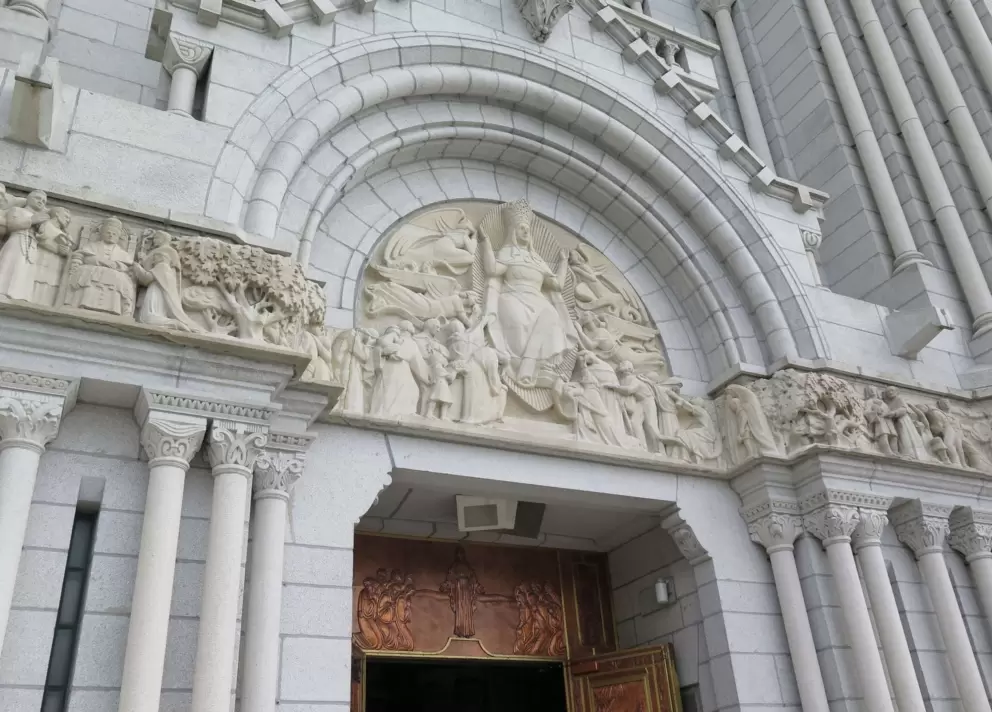 The entrance to the sanctuary.