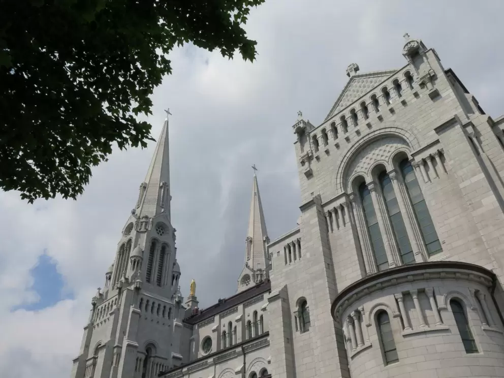 The steeples, as seen from the side.