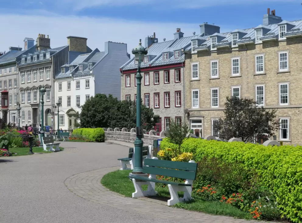 Amazing rowhouses of Avenue Saint-Denis, as seen from the terrace.