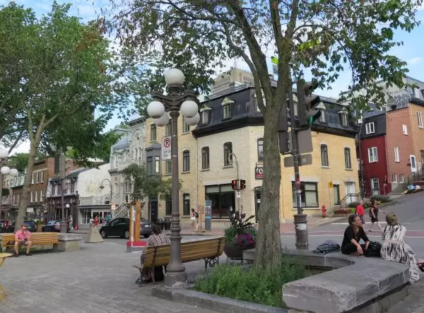 The square outside St Jean Baptiste Church. Lovely!