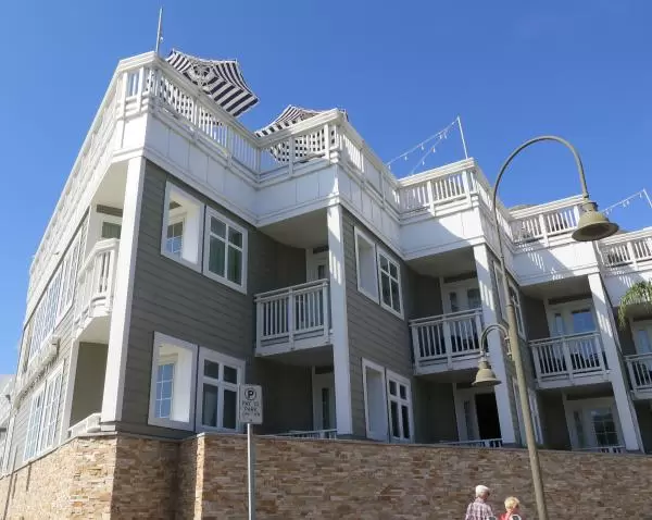 Inn at the Pier is attractive. 