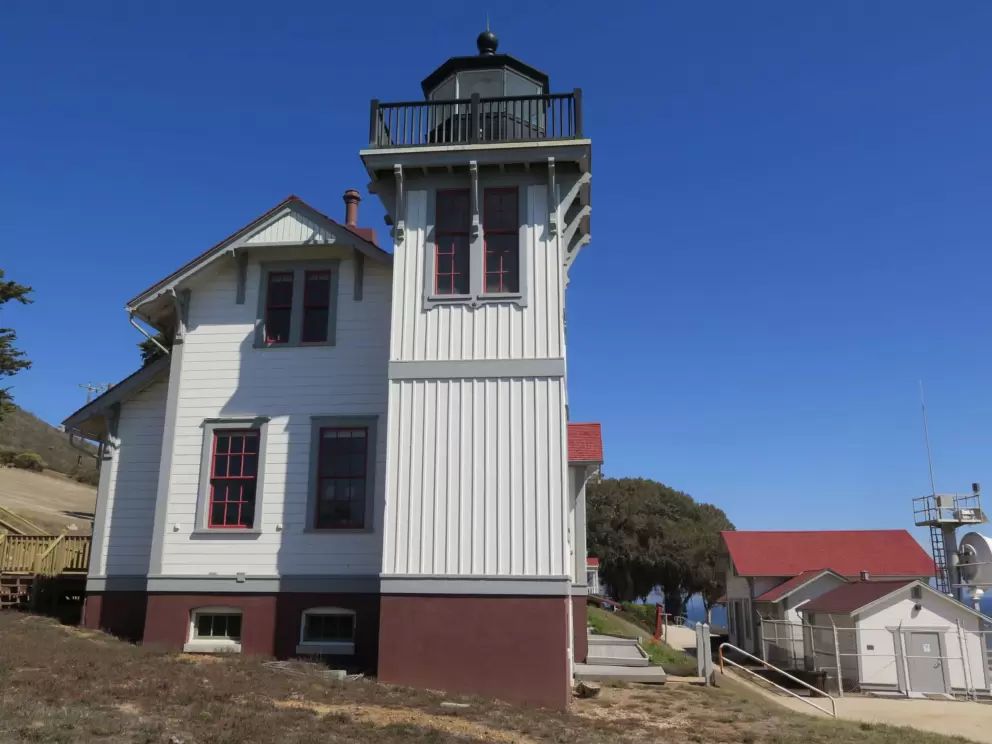 Lighthouse from the side. 