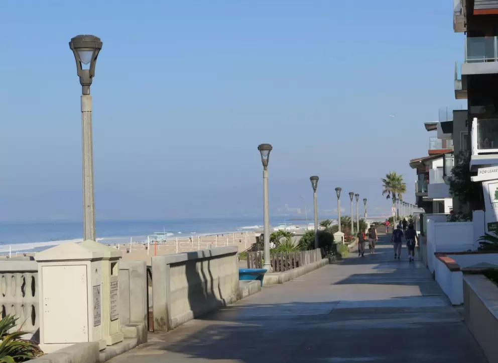 The strand is a wonderful place to walk!