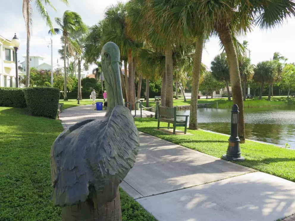 Statue of a pelican. 