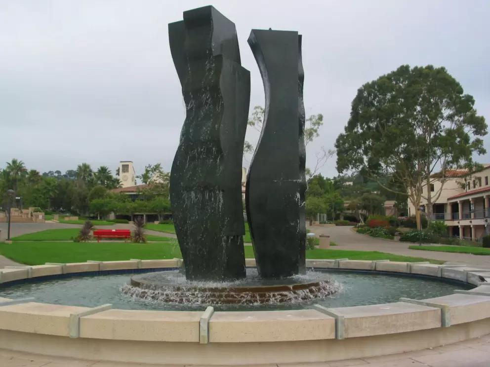The fountain and the campus.