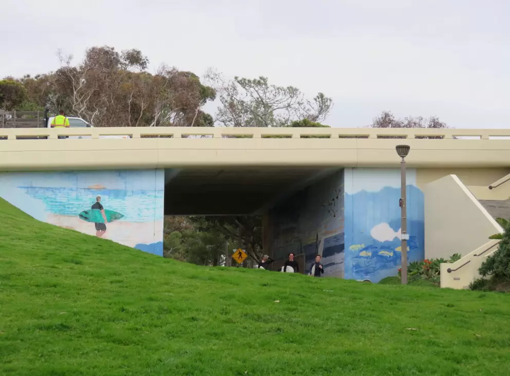 I love the sea-themed mural in the tunnel. 