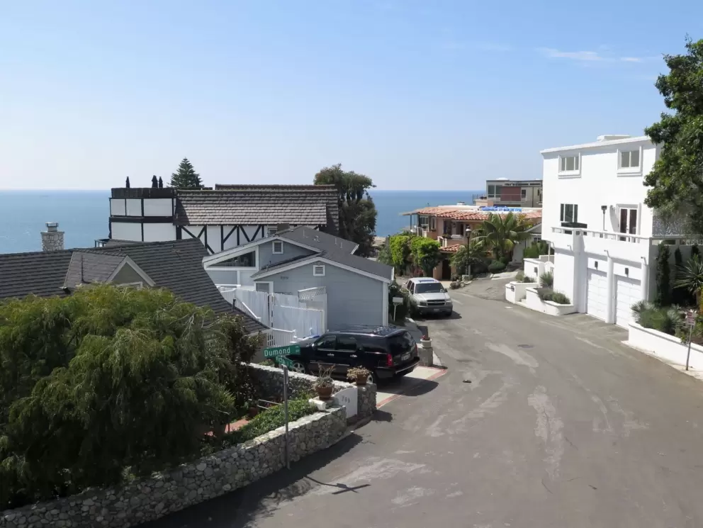 The neighborhood you walk through to get to the beach. I love the sea views. 