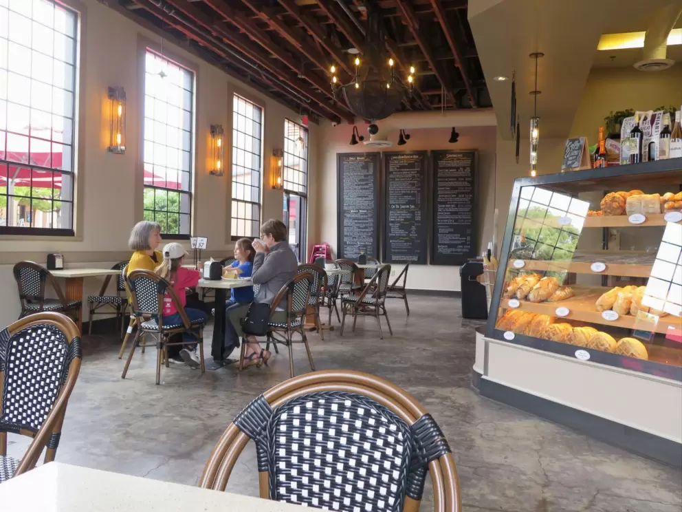 I love the decor in Con Pane. 