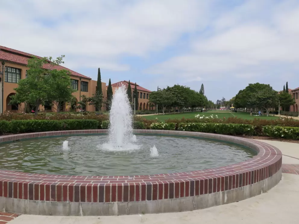 The fountain on a sunny day.
