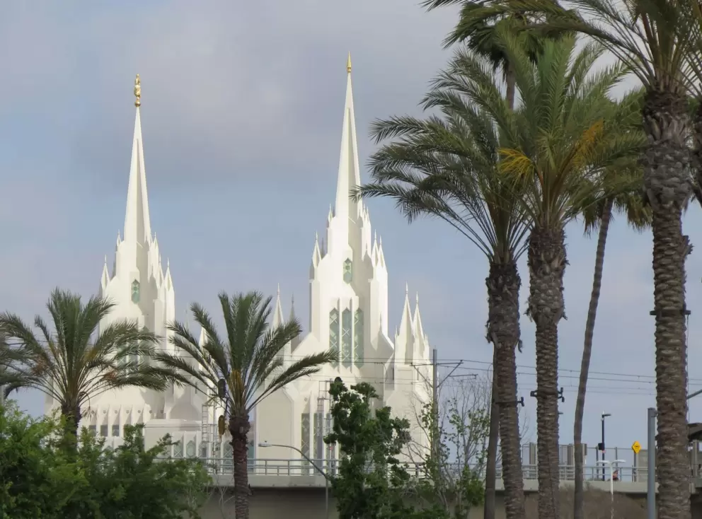 Mormon Temple, as seen from the parking lot. 