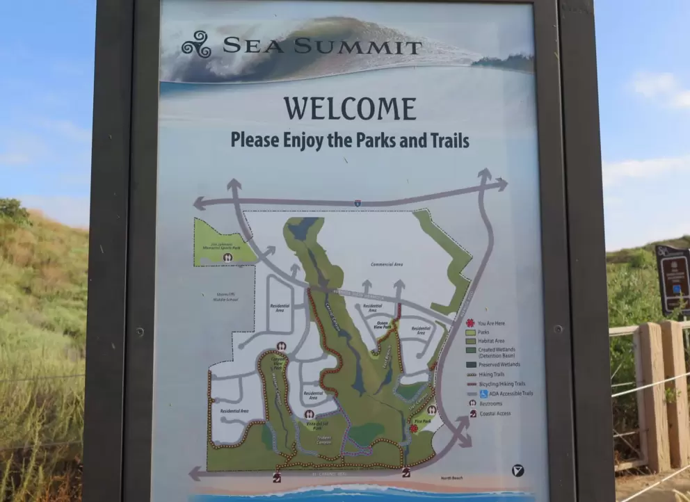 Map with the hiking and biking trails. 