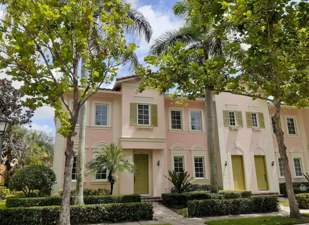 I love the royal palm green doors and shutters at Canterbury Place neighborhood. 