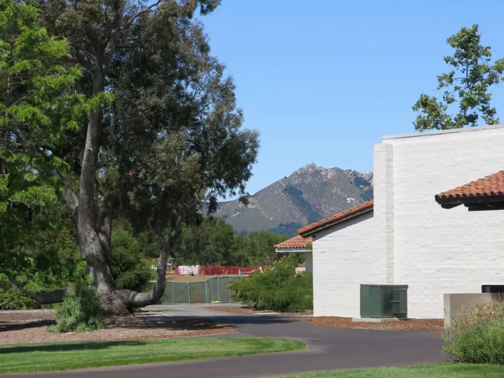 Views of beautiful mountains. 