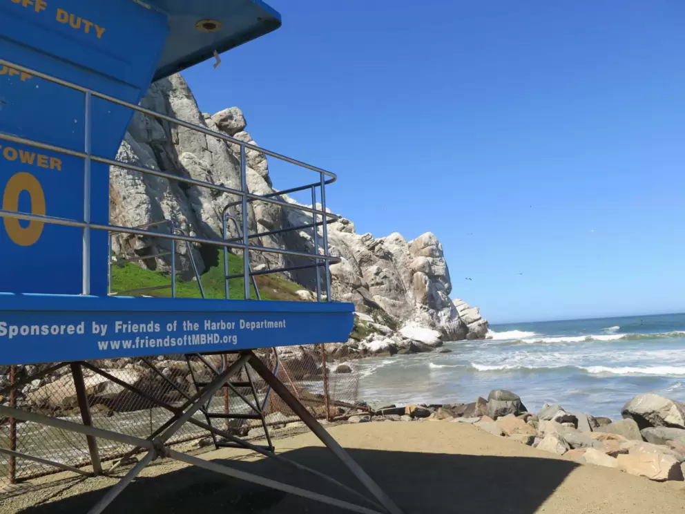 This lifeguard shack has one of the nicest views ever!