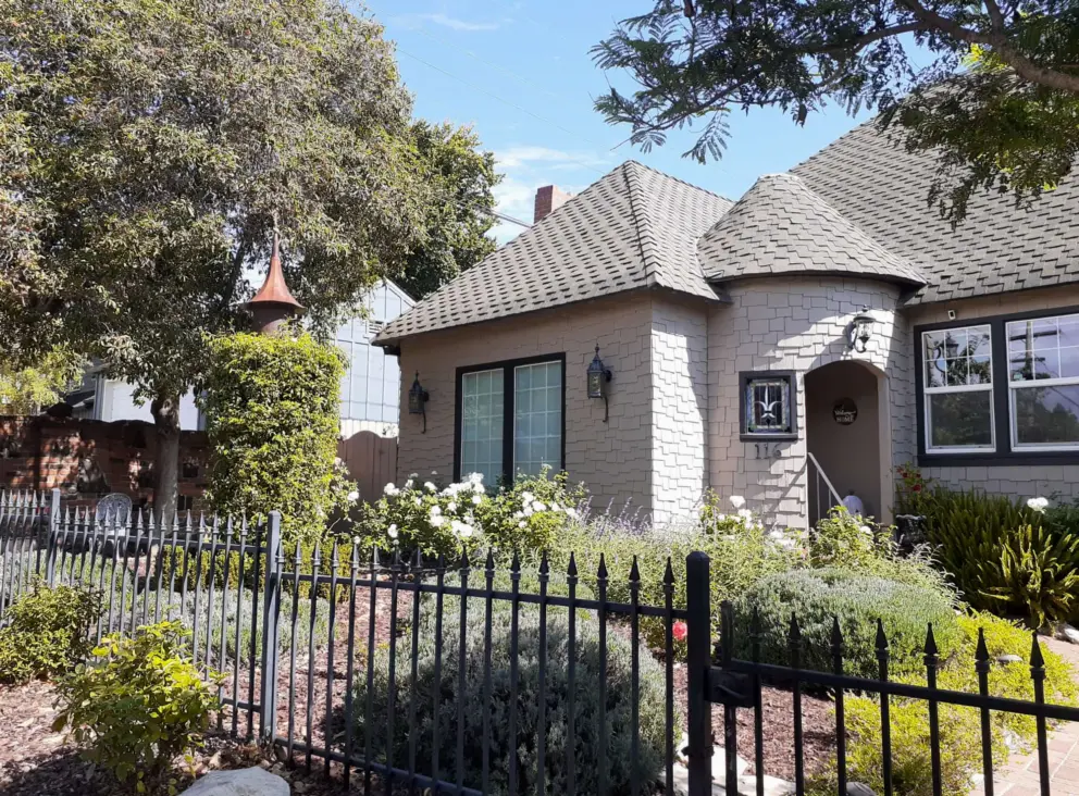 House with turret on Chorro Street. 
