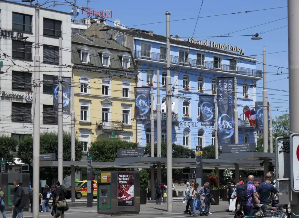 The busy area outside the train station.
