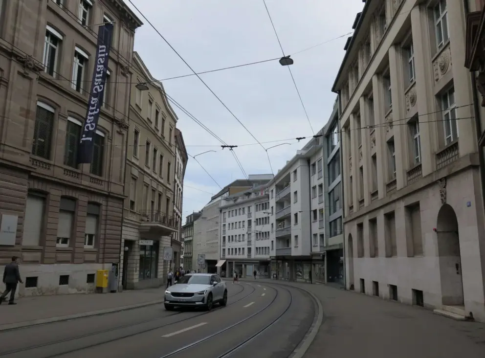 At first, Elisabethenstrasse is not that pretty. 