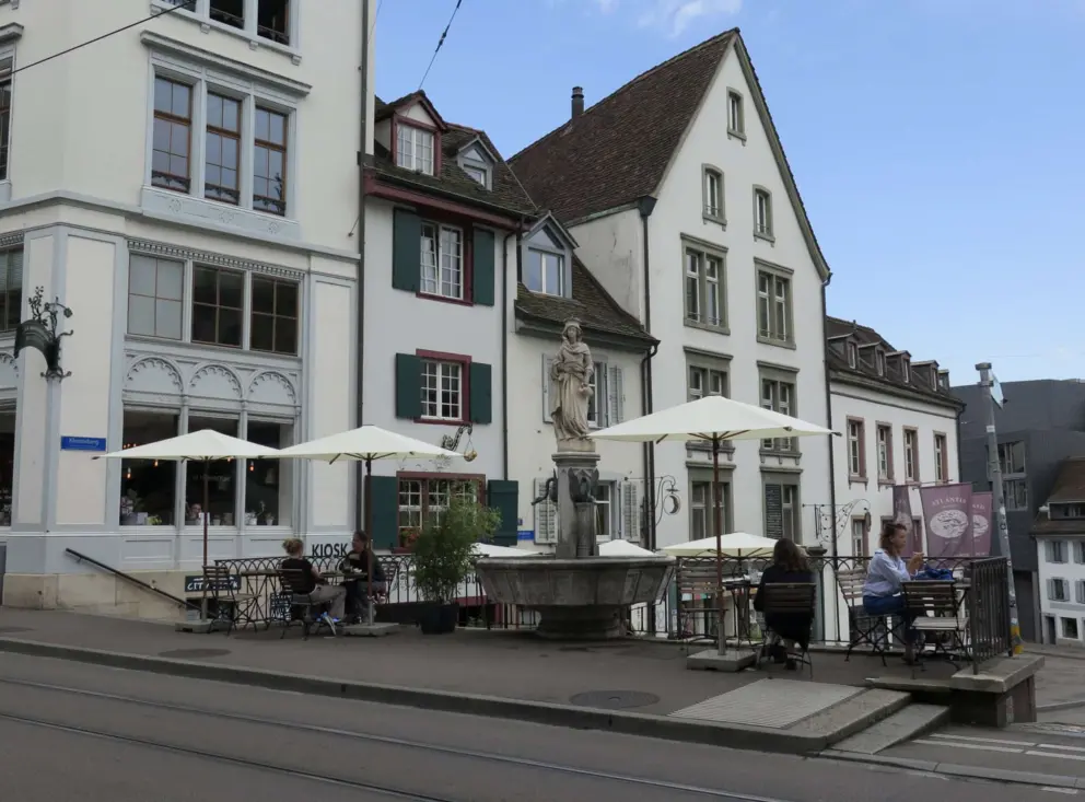 Square on the corner of Elisabethenstrasse and Klosterberg, with crowned 19th century statue of Saint Elisabeth. 