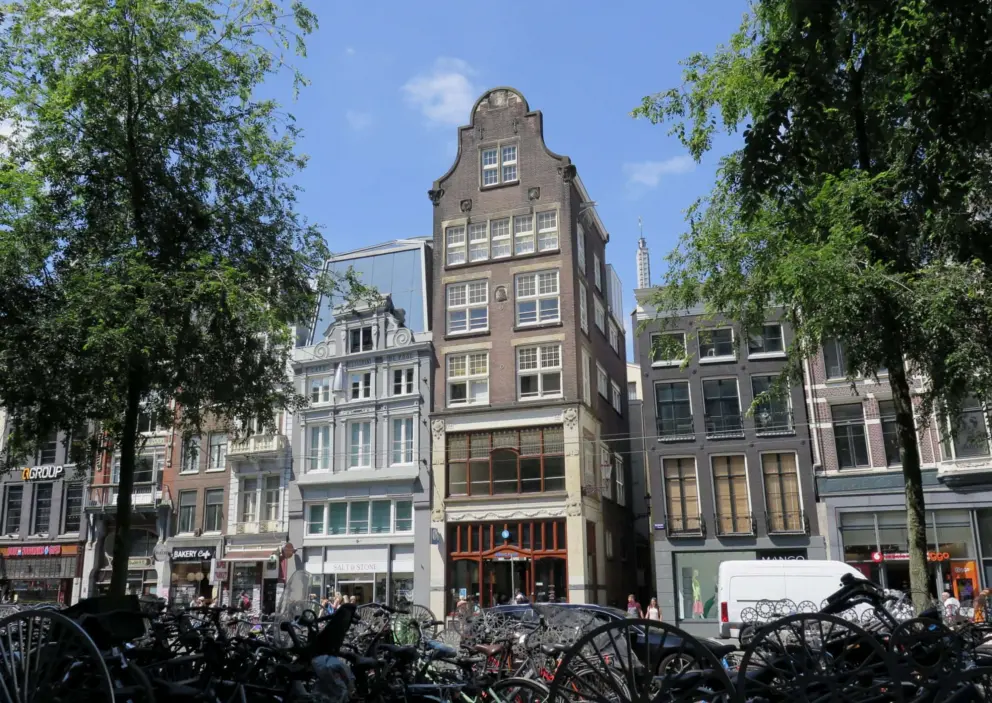 Tall rowhouse. 