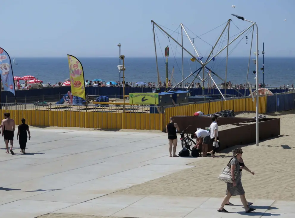 Rides along the boardwalk.
