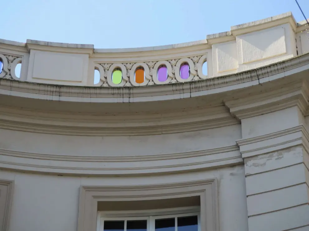 The Royal Theater is on the border of Lange Voorhout. 