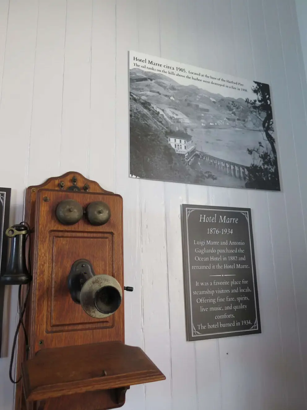 Old telephone from Hotel Marre, which was at the base of the pier at the end of the 19th century. 