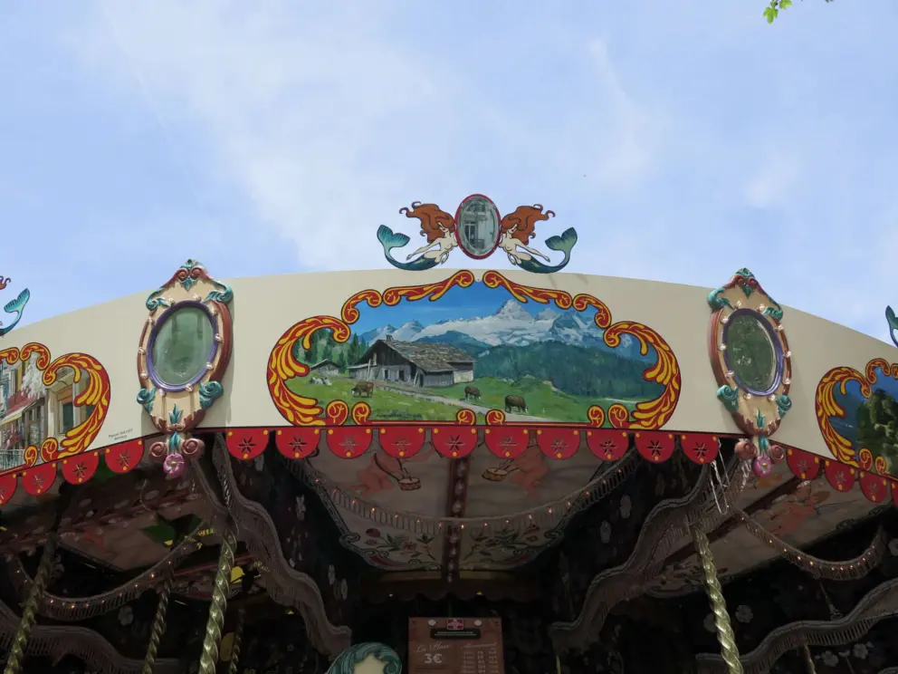 Alpine picture on the carousel. 