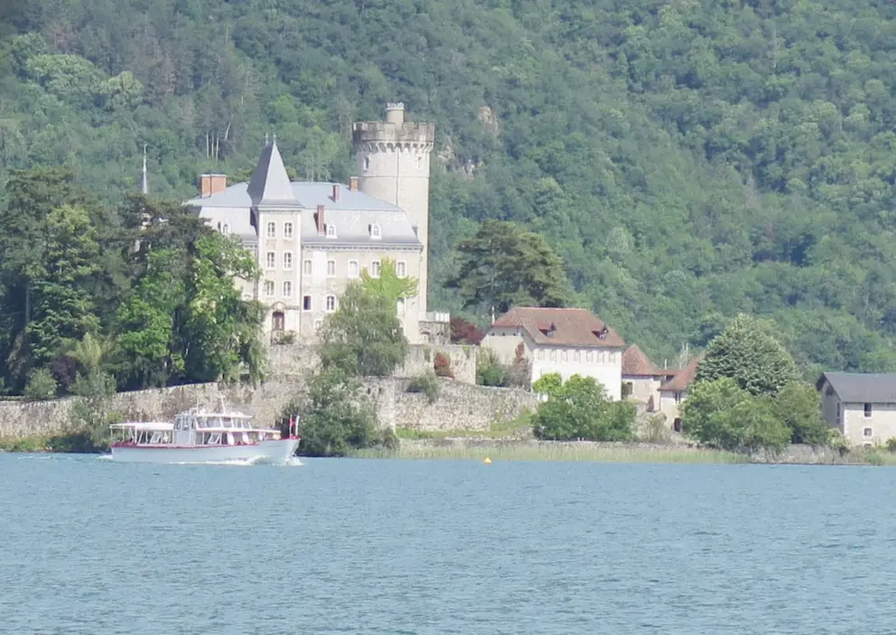 Duingt Castle. 