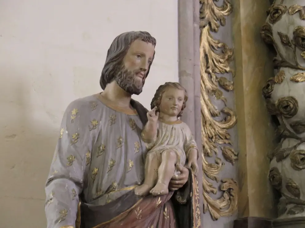 Sculpture inside Eglise Saint Maurice. 