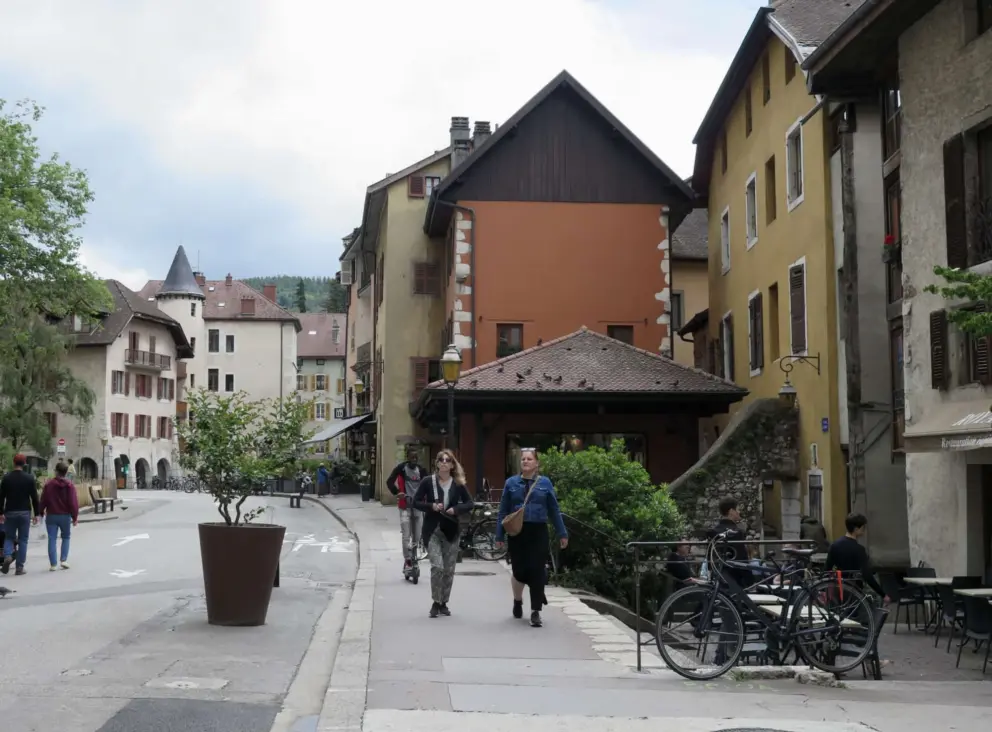 Lovely buildings everywhere. 