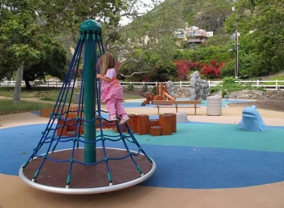 The toddler-sized space net.