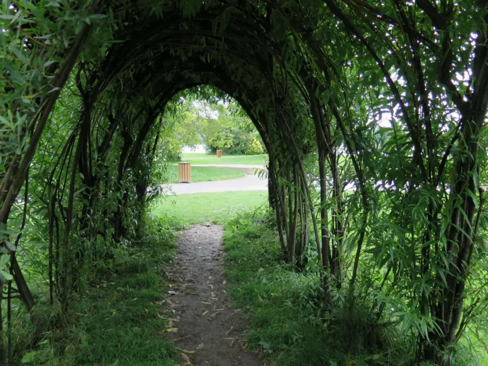 You can walk through a living arch at Parc Charles Bosson. 
