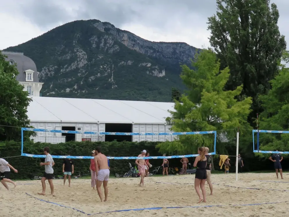 Volleyball players at Parc Charles Bosson. 
