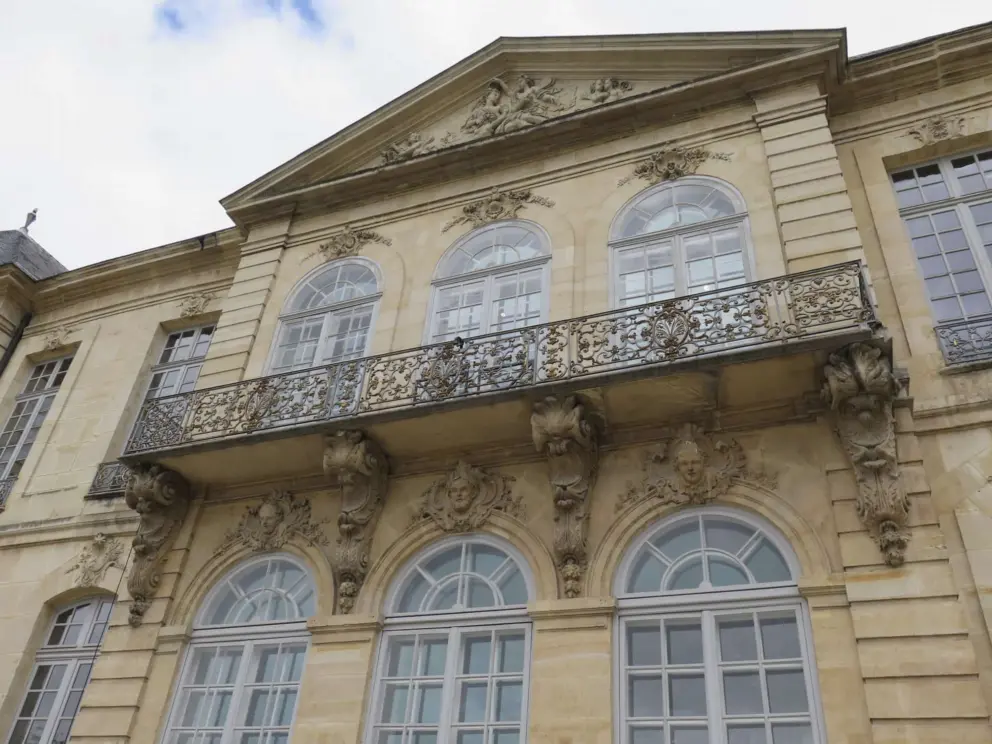 The mansion. 
