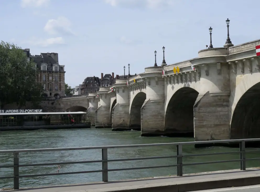 Pont Neuf has the most glorious chunky architecture. My first day in Paris as a student we went here. I will always love it!