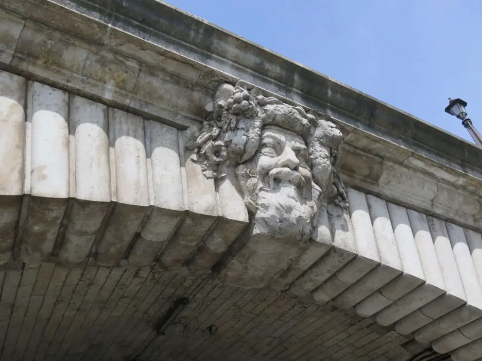 Pont Notre Dame, with its heads of Dionysus on each arch.
