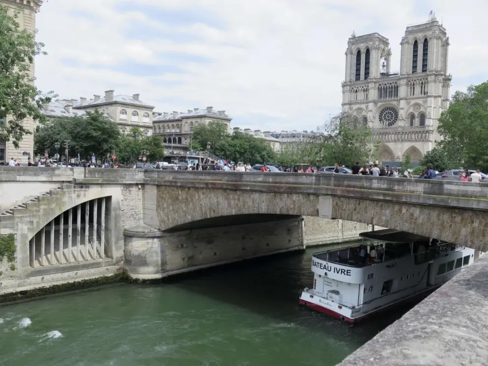 Petit Pont, at Notre Dame Cathedral.
